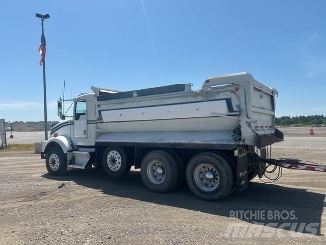Kenworth T800B شاحنات أخرى