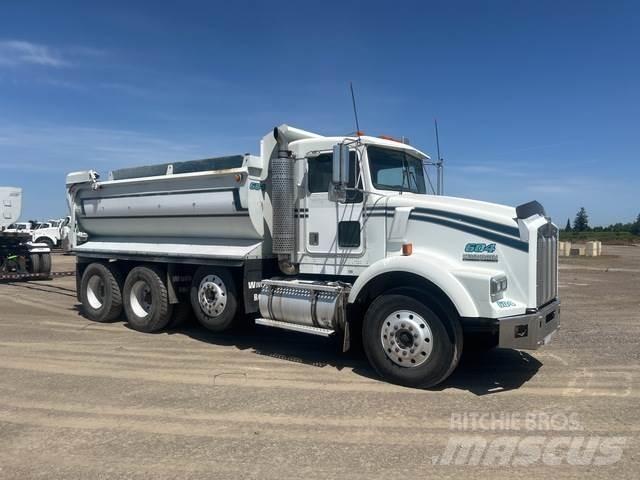 Kenworth T800B شاحنات أخرى