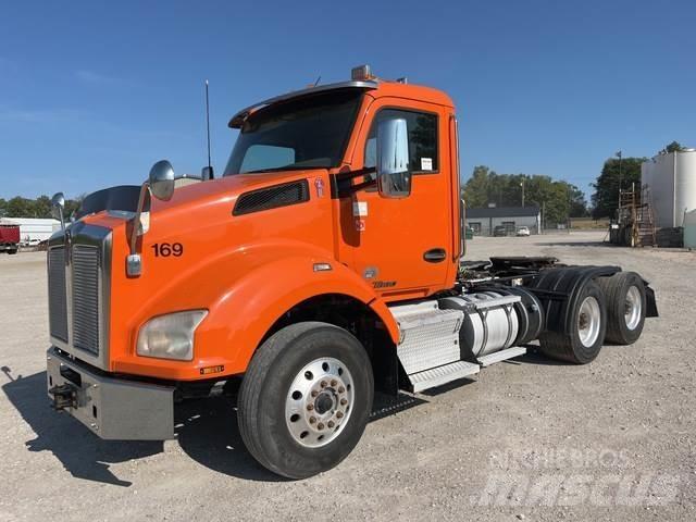 Kenworth T880 وحدات الجر