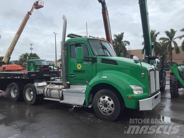 Kenworth T880 وحدات الجر