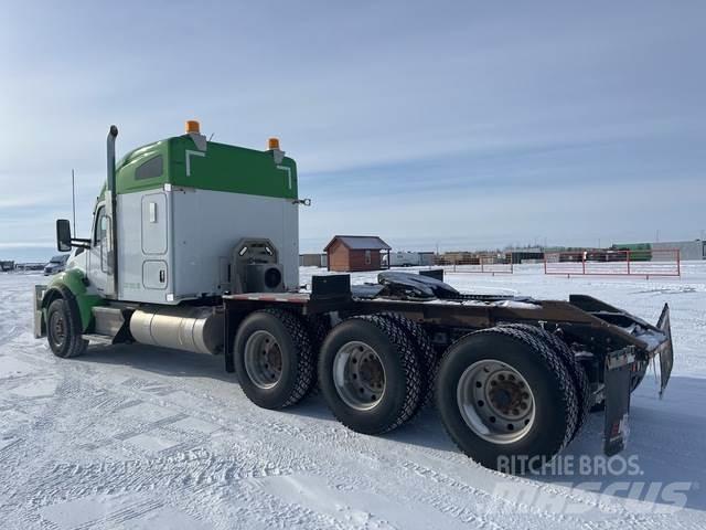 Kenworth T880 وحدات الجر