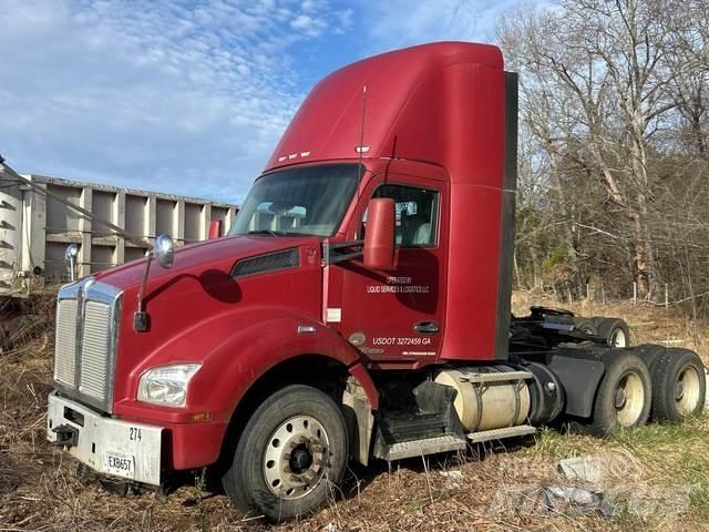 Kenworth T880 وحدات الجر