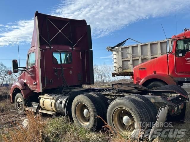 Kenworth T880 وحدات الجر