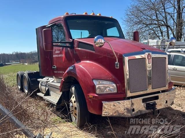 Kenworth T880 وحدات الجر