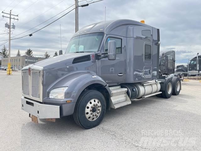 Kenworth T880 وحدات الجر