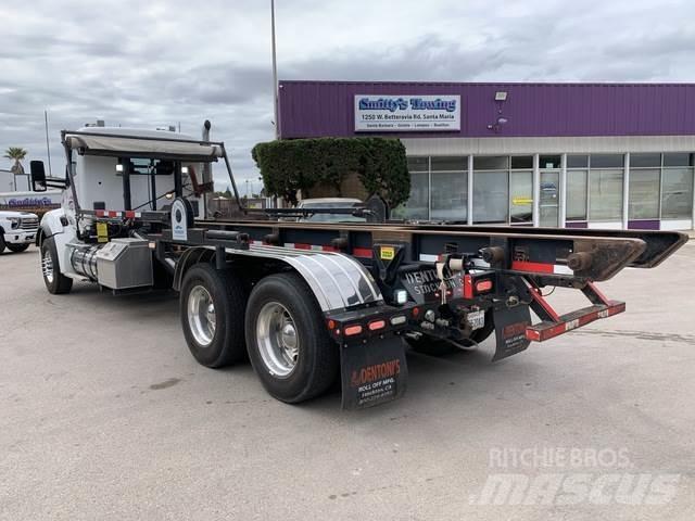 Kenworth T880 شاحنات لوادر