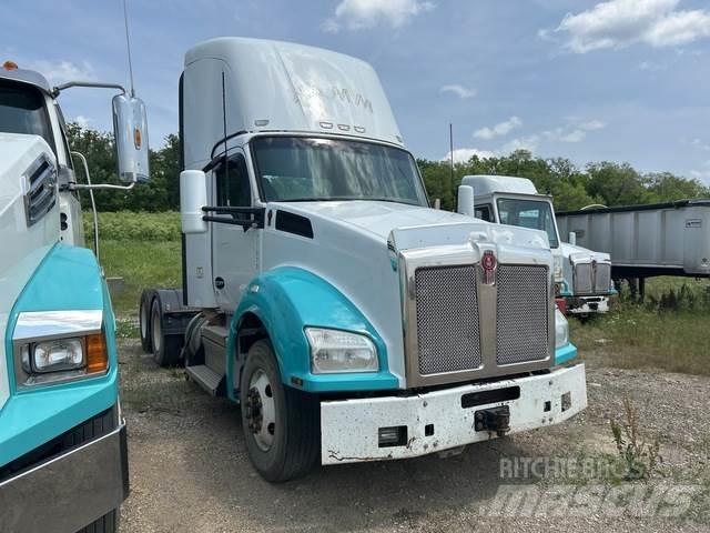Kenworth T880 وحدات الجر