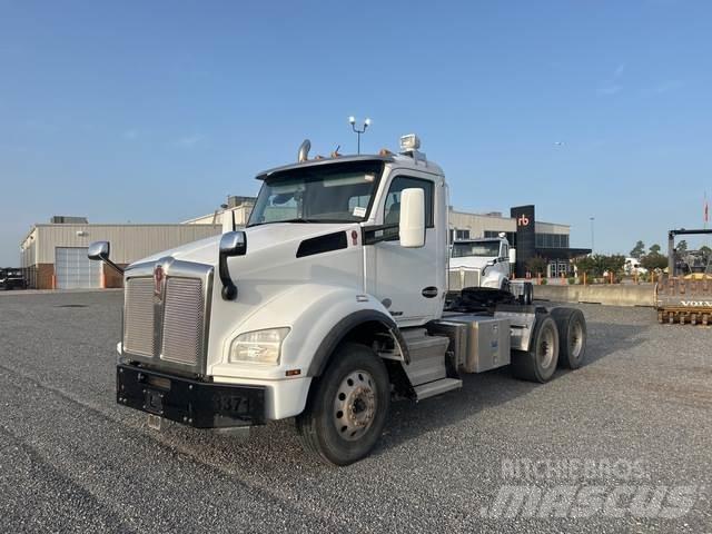 Kenworth T880 وحدات الجر