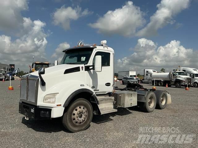 Kenworth T880 وحدات الجر