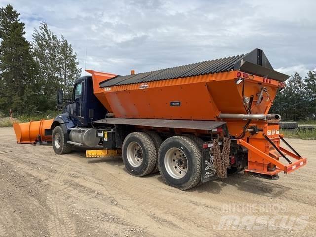 Kenworth T880 حراثات ونصول الجليد