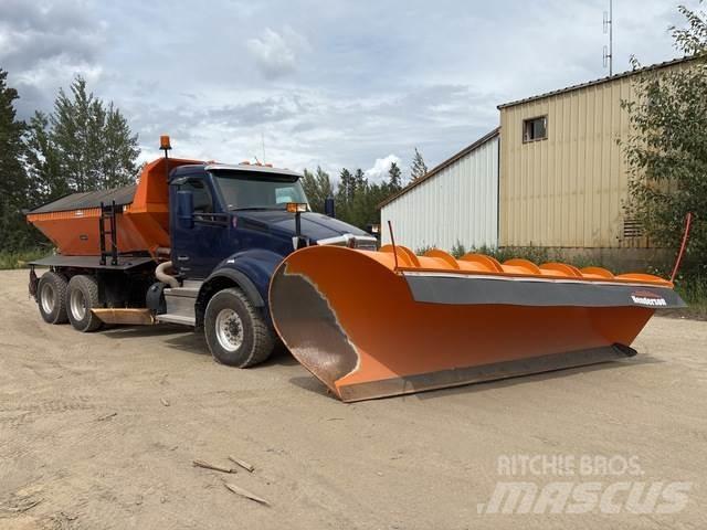 Kenworth T880 حراثات ونصول الجليد