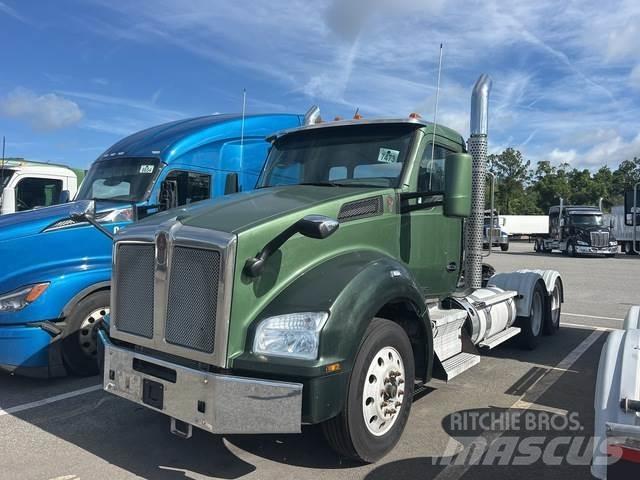 Kenworth T880 وحدات الجر