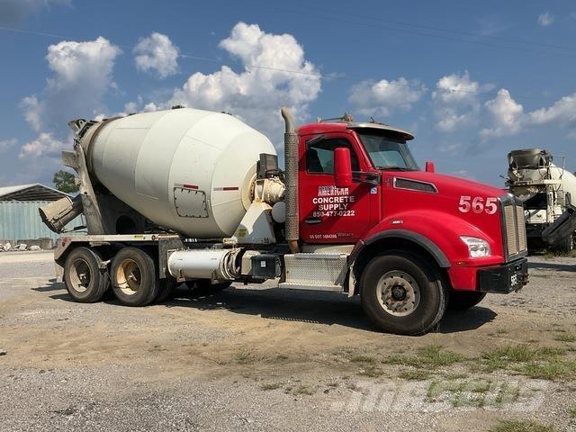 Kenworth T880 شاحنات أخرى