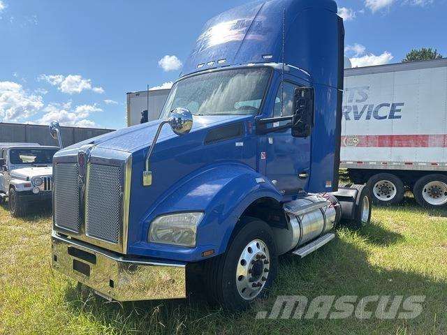 Kenworth T880 وحدات الجر