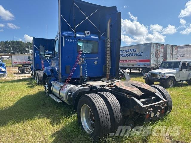 Kenworth T880 وحدات الجر