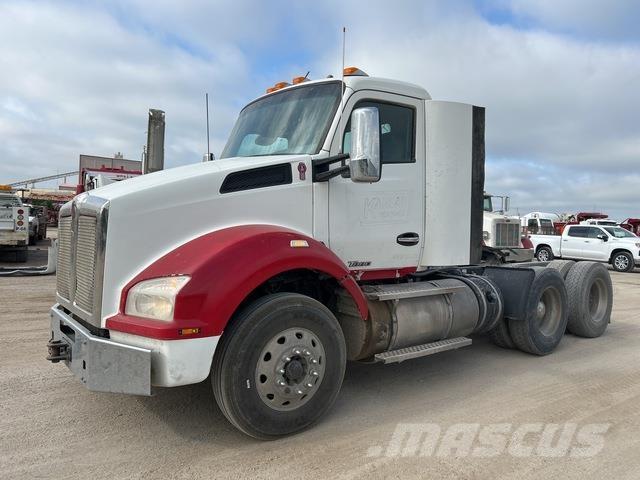 Kenworth T880 وحدات الجر
