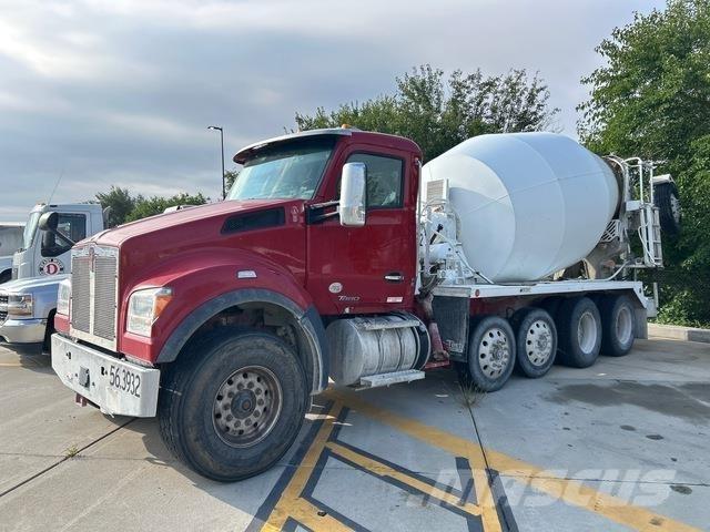 Kenworth T880 شاحنات أخرى