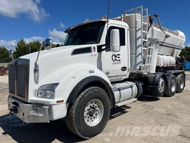 Kenworth T880 شاحنات خرسانة
