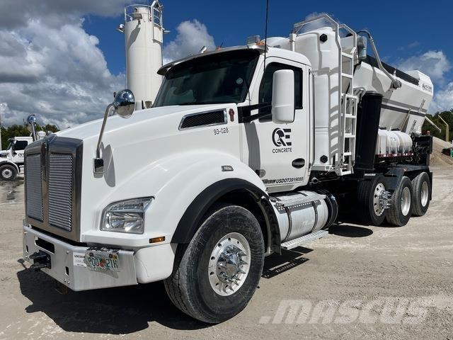 Kenworth T880 شاحنات خرسانة