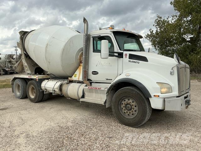 Kenworth T880 شاحنات أخرى