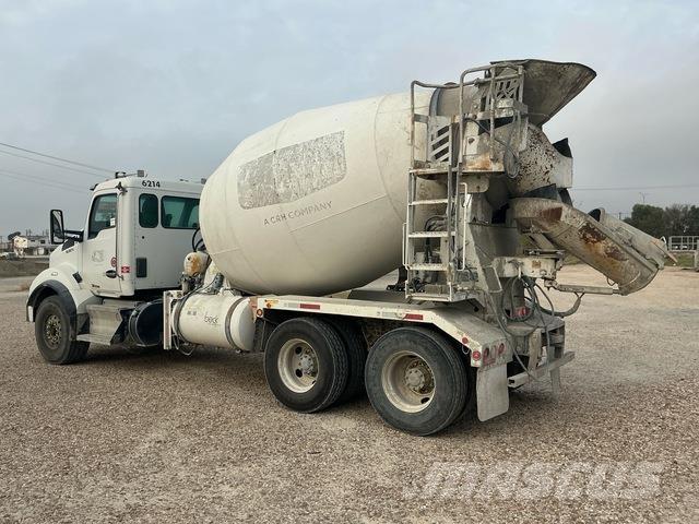 Kenworth T880 شاحنات أخرى