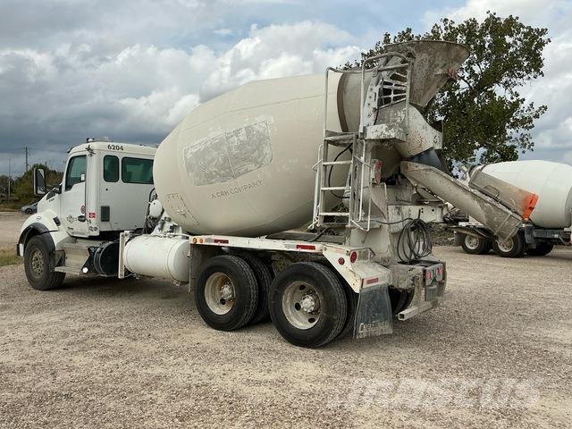 Kenworth T880 شاحنات أخرى