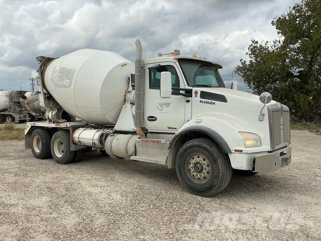 Kenworth T880 شاحنات أخرى