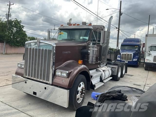Kenworth W900 وحدات الجر