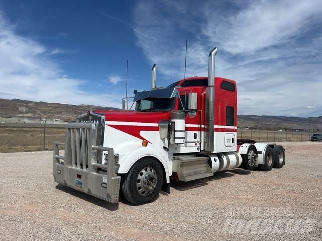 Kenworth W900 وحدات الجر