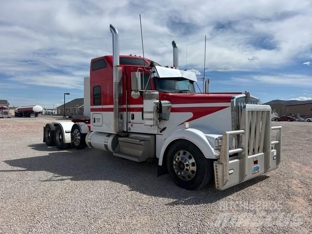 Kenworth W900 وحدات الجر