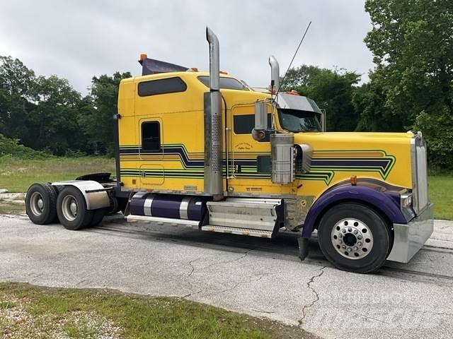 Kenworth W900 وحدات الجر