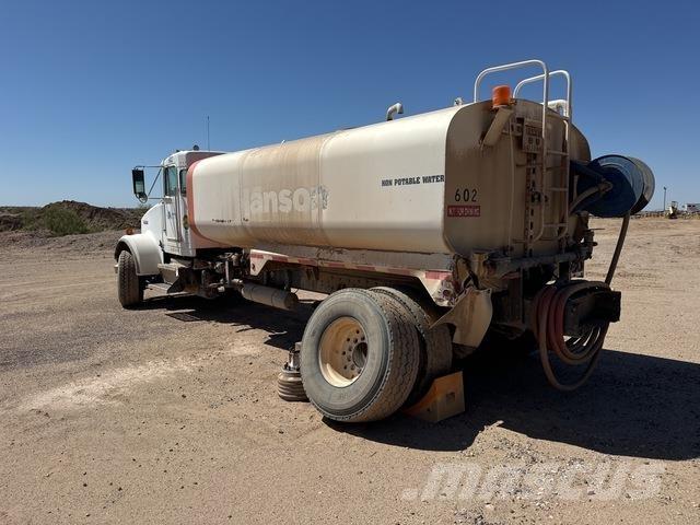 Kenworth W900 صهاريج مياه