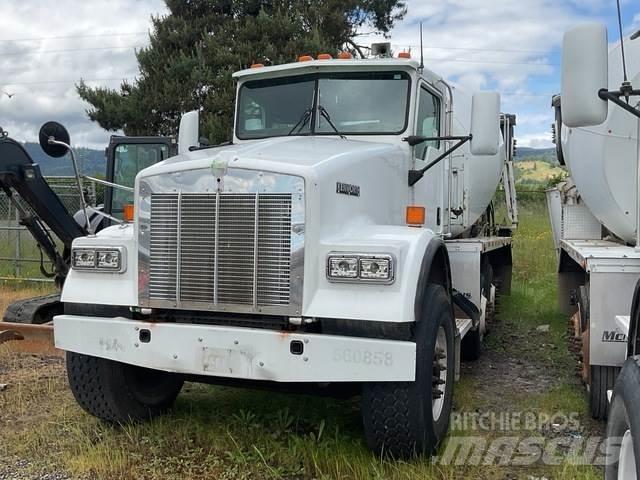 Kenworth W900 شاحنات أخرى