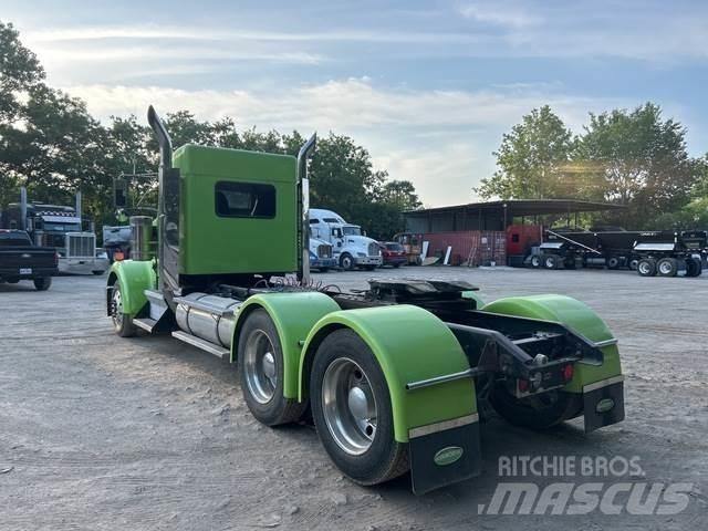 Kenworth W900 وحدات الجر