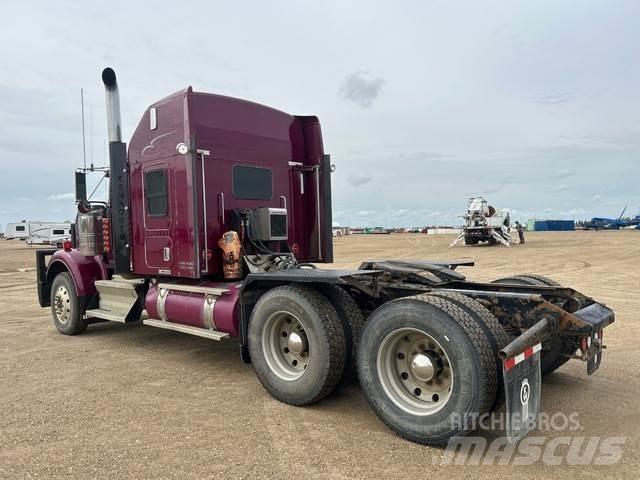 Kenworth W900 وحدات الجر