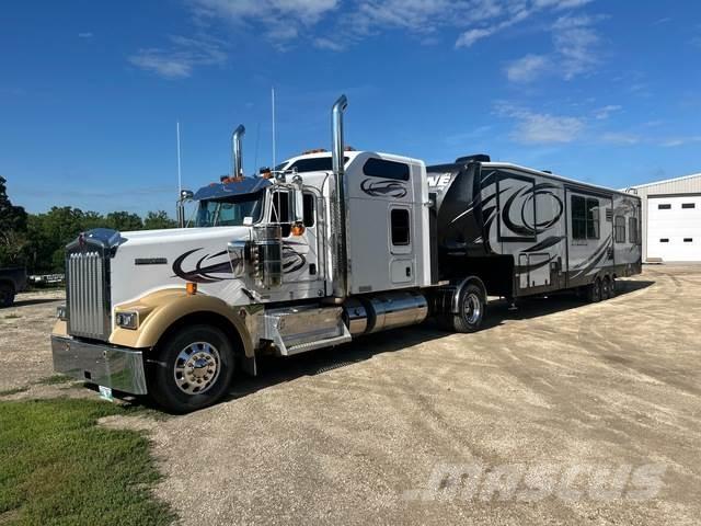 Kenworth W900 وحدات الجر