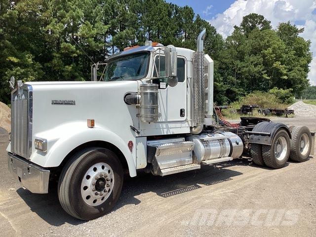 Kenworth W900 وحدات الجر