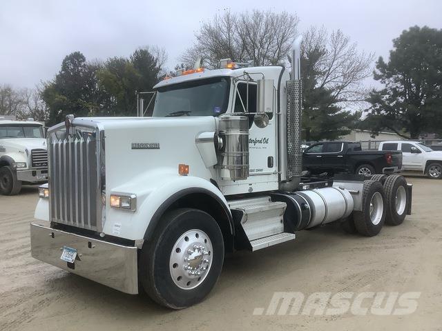 Kenworth W900 وحدات الجر