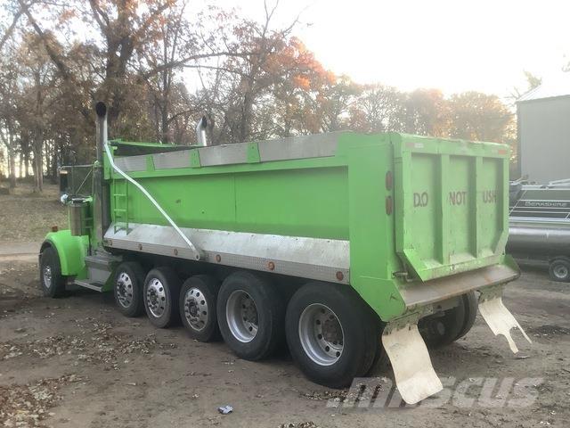 Kenworth W900 شاحنات قلابة