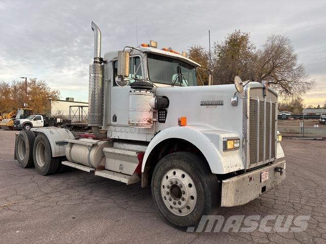 Kenworth W900 وحدات الجر