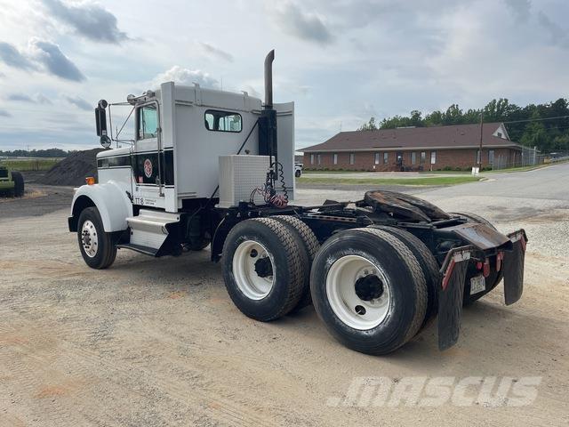 Kenworth W900 وحدات الجر