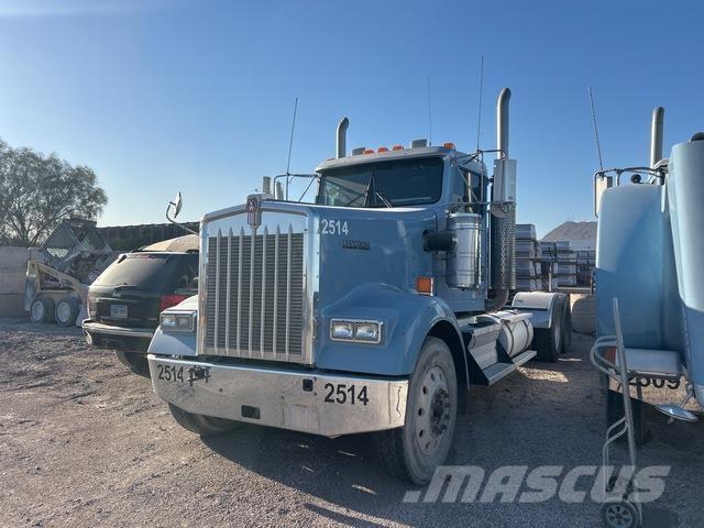 Kenworth W900B وحدات الجر
