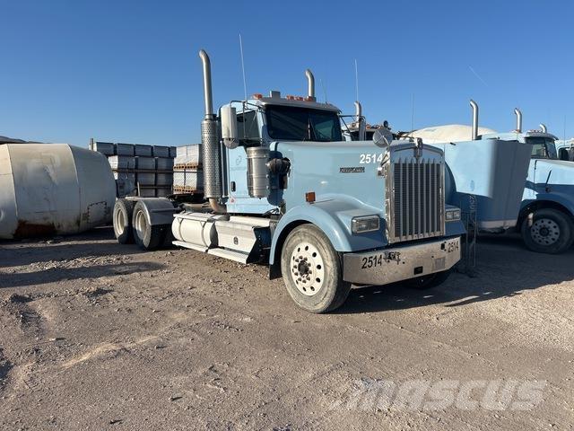 Kenworth W900B وحدات الجر