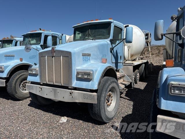 Kenworth W900B شاحنات أخرى