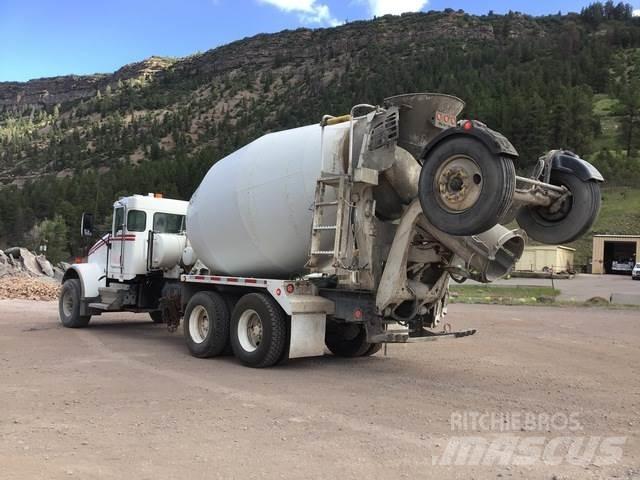 Kenworth W900B شاحنات أخرى