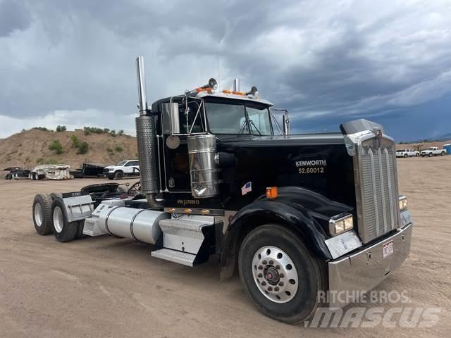 Kenworth W900L وحدات الجر