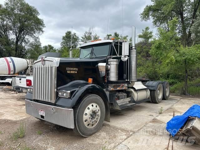 Kenworth W900L وحدات الجر