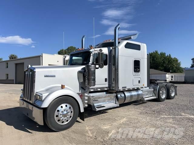 Kenworth W900L وحدات الجر