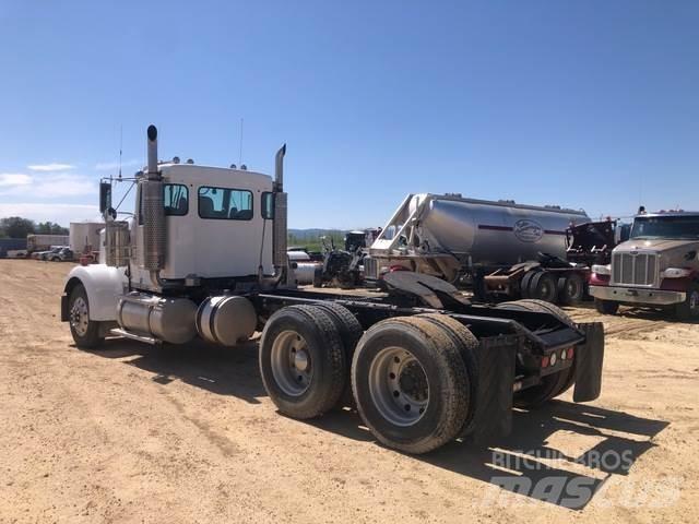 Kenworth W900L وحدات الجر