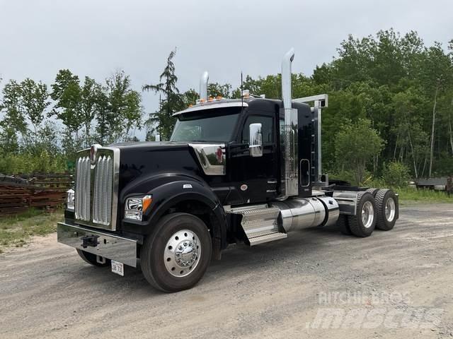 Kenworth W990 وحدات الجر